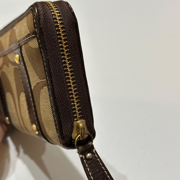 Brown Coach Wallet with Signature Pattern - Picture 7 of 11